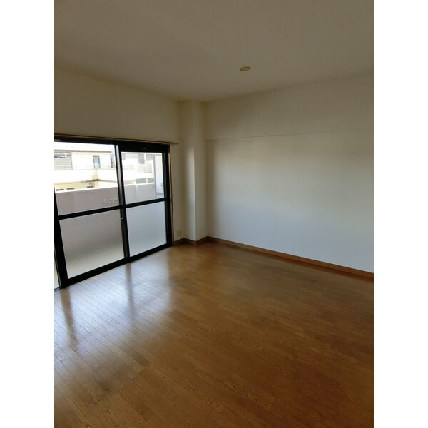 ロジュマン春日井の居間・リビング