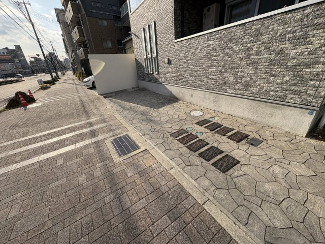 ＡＳＯＳＩＯＮ甲南山手の駐車場