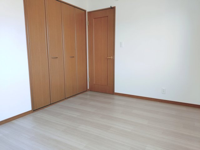 新潟市西蒲区升潟の洋室