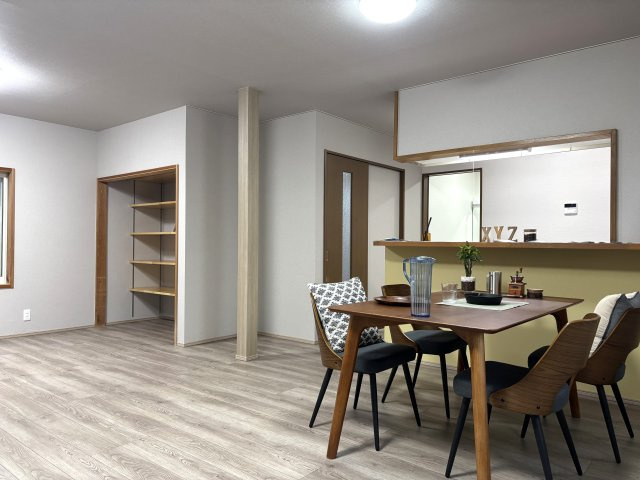 新潟市西蒲区升潟の居間・リビング