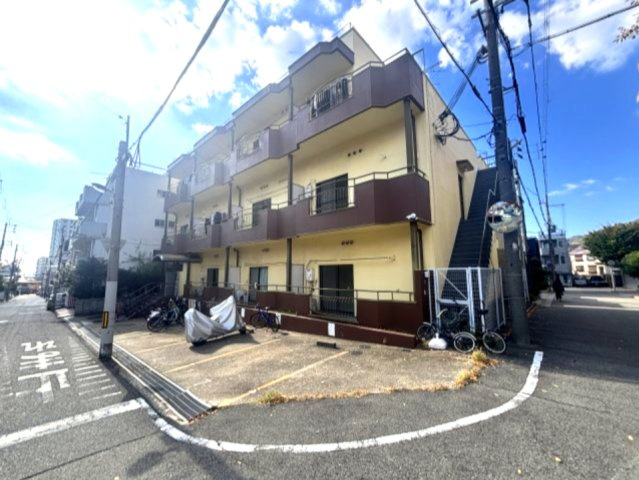 三景マンションの外観