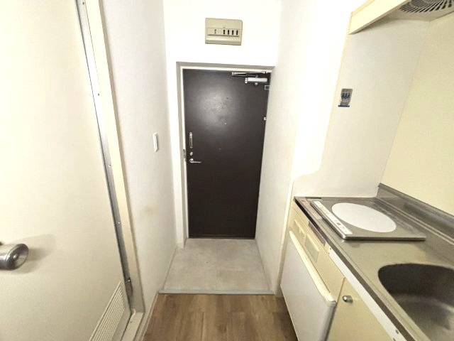 ダイドーメゾン岡本の玄関