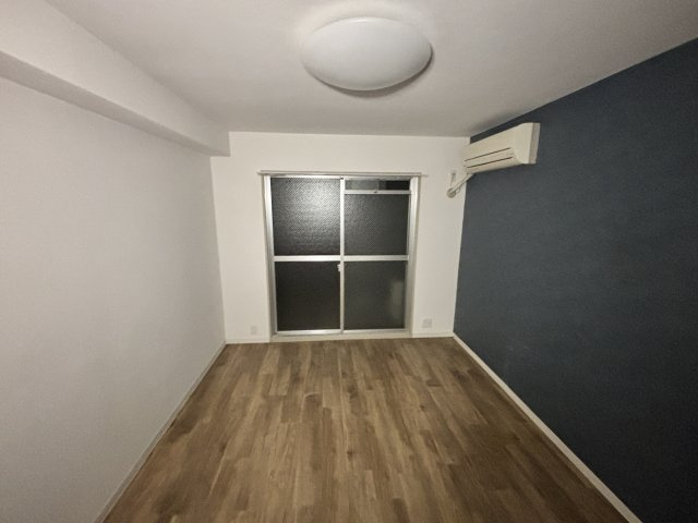 ダイドーメゾン岡本の居間・リビング