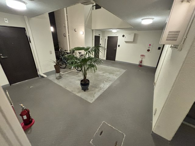 ダイドーメゾン岡本のロビー