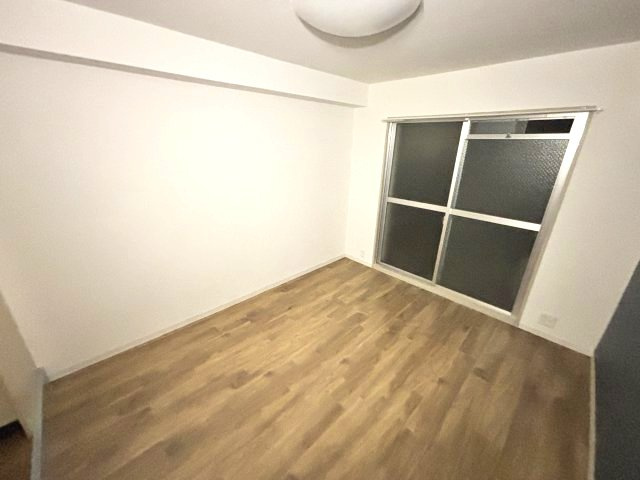 ダイドーメゾン岡本の洋室