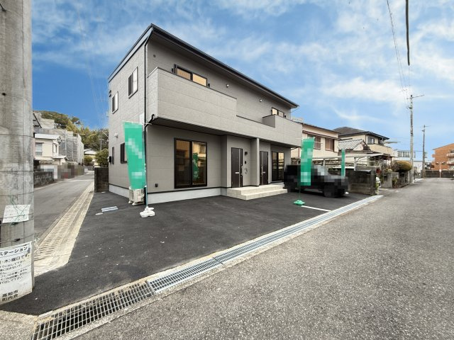 デュオメゾンかもべの駐車場