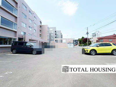 【駐車場】 | ファミール美香保公園 | 平面駐車場です。