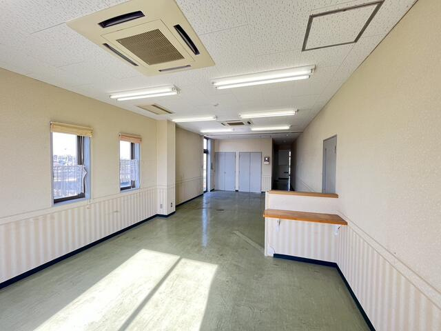 ひたちなか市西大島１丁目　倉庫付ビルの内装