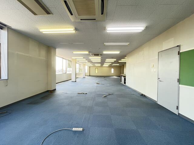 ひたちなか市西大島１丁目　倉庫付ビルの内装