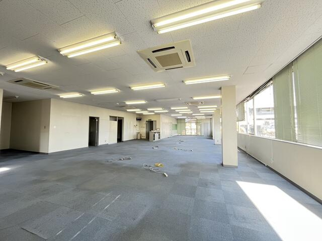 ひたちなか市西大島１丁目　倉庫付ビルの内装