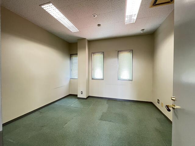 ひたちなか市西大島１丁目　倉庫付ビルの内装