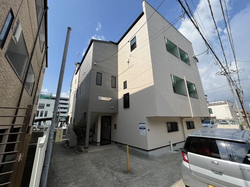 福岡市西区周船寺２丁目のアパートの外観