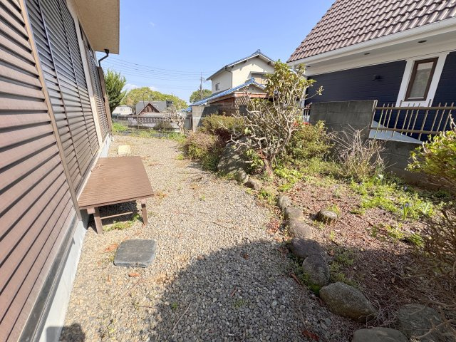 美山町戸建の庭