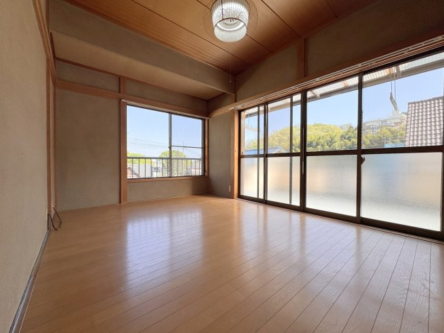 美山町戸建の内装