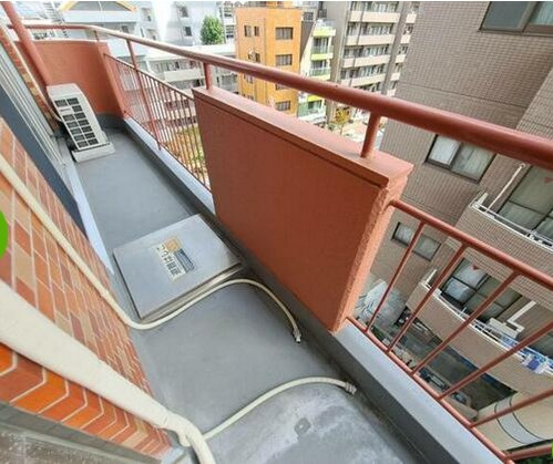 【バルコニー】