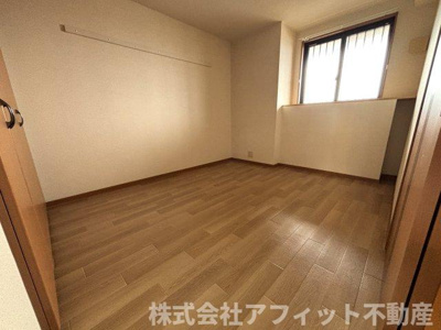 【寝室】 | 愛瑠 | 洋室5.6帖