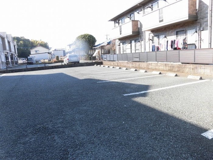 ウィルモア西梶尾　A棟の駐車場