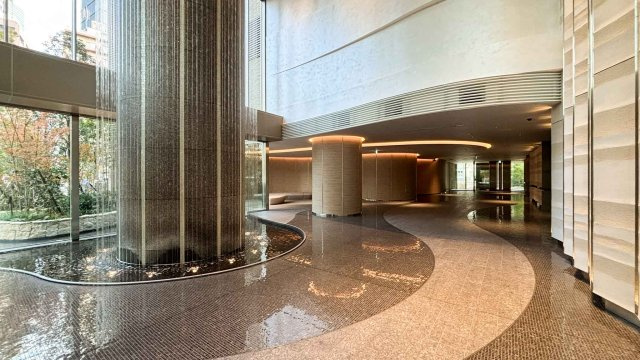 パークタワー西新宿のロビー