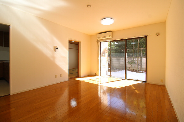 【居間・リビング】