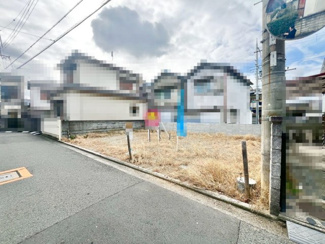【前面道路含む現地写真】 | 磯上町５丁目　売土地 | 前面道路約4.7ｍ！広々運転の苦手な方も安心です！