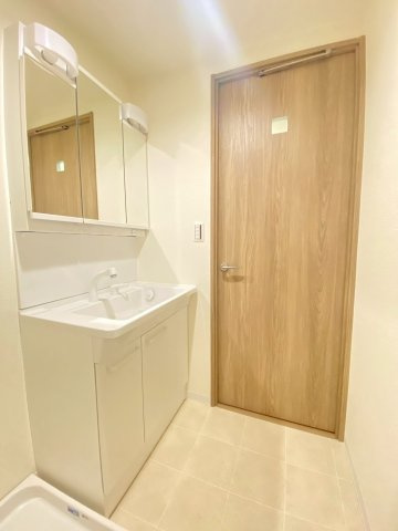 コスモ堀川寺之内の独立洗面台|現地（2026年1月末）撮影