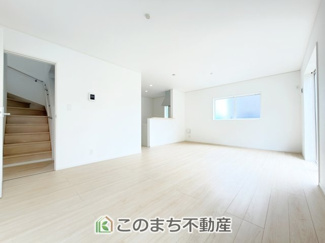 【居間・リビング】 | CRADLEGARDEN宇都宮市野沢町第4 | 南向きで陽当たりの良い洋室♪風通しもよく快適です☆