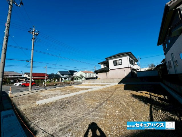 【同施工物件ご案内可能】刈谷市高津波町　全3棟の前面道路含む現地写真|事前予約にて現地ご見学いただけます！お気軽にお問い合わせください♪
■株式会社　セキュアハウス■
住宅ローンに強く、知識、経験豊富なスタッフ在籍
お客様に寄り添い、ご成約後もサポート致します。