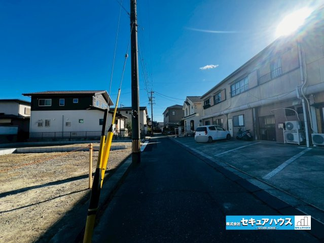 【同施工物件ご案内可能】刈谷市高津波町　全3棟の前面道路含む現地写真|事前予約にて現地ご見学いただけます！お気軽にお問い合わせください♪
■株式会社　セキュアハウス　豊明支店■
住宅ローンに強く、知識、経験豊富なスタッフ在籍
お客様に寄り添い、ご成約後もサポート致します