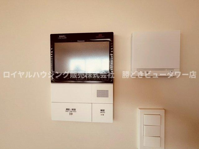 安心のTVモニター付きインターホンです