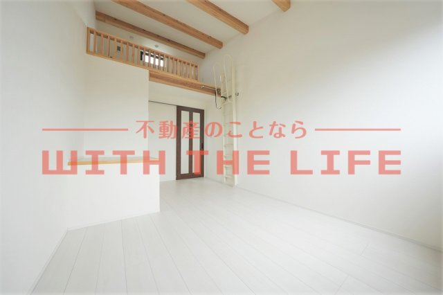 ジラソーレＫ【キャッシュバック対象物件】の寝室|開放的な寝室です