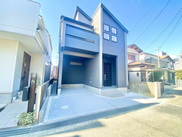 中野北１丁目の外観|物件のことはもちろん、教育施設・スーパー・商業施設・公園・公共機関といった周辺の住環境も車でご案内します。ぜひ現地で暮らしやすさなどイメージしてください！