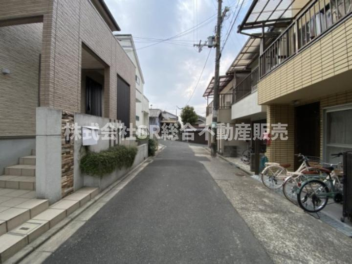 吉田3丁目中古戸建の前面道路含む現地写真|前面道路含む現地写真です