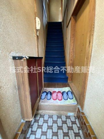 吉田3丁目中古戸建の玄関|玄関にはシューズボックスもあり使いやすいです！