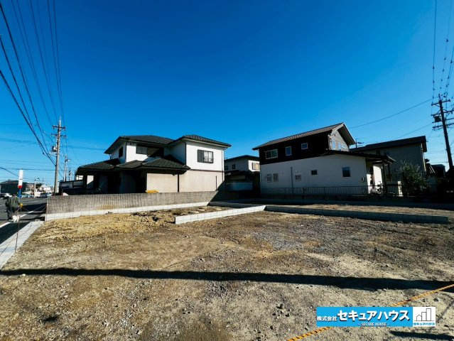 【同施工物件ご案内可能】刈谷市高津波町　全3棟の前面道路含む現地写真|事前予約にて現地ご見学いただけます！お気軽にお問い合わせください♪
■株式会社　セキュアハウス■
住宅ローンに強く、知識、経験豊富なスタッフ在籍
お客様に寄り添い、ご成約後もサポート致します。　　　　