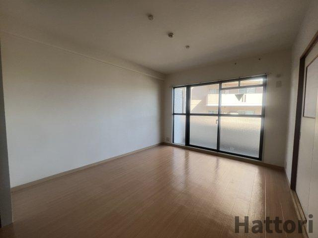 ファミールメゾンの居間・リビング