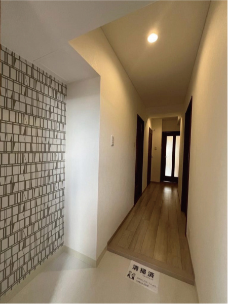 アルモード京都高辻の玄関