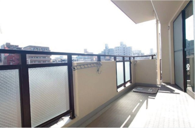 アルモード京都高辻のバルコニー