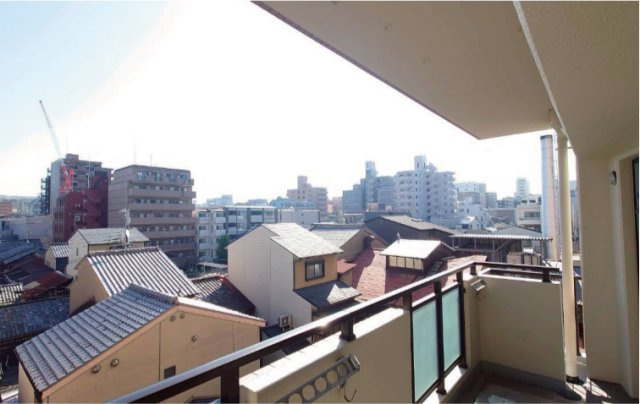 アルモード京都高辻のバルコニー