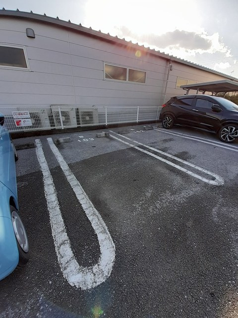 アヴァン　パルク　Ｓの駐車場|駐車場