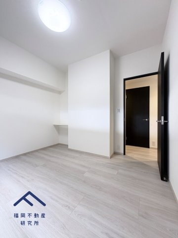 エクレール片江の洋室