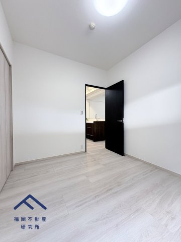 エクレール片江の洋室