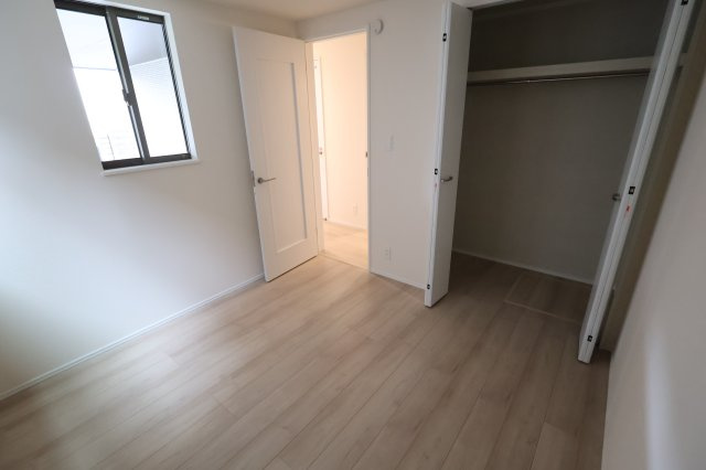 《仲介手数料無料》上尾市谷津１丁目10-20新築一戸建てハートフルタウンの洋室|納戸扱い 4.5帖