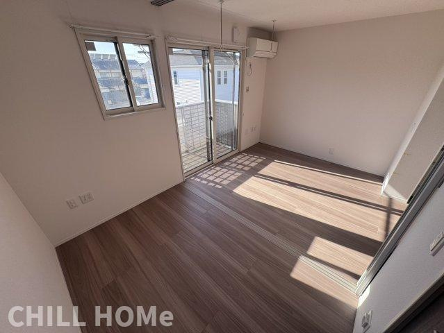 トレス・カーサの居間・リビング|当社、チルホームのHPもご覧ください(^^)/物件情報多数♪