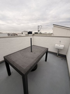 【バルコニー】 | さいたま市南区大谷口　貸戸建 | バルコニーに水栓が完備されています！