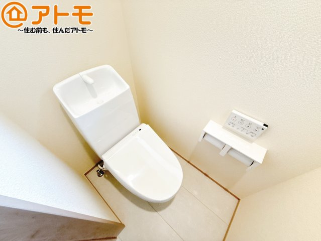 【トイレ】 | 焼津市石津　新築戸建　全1棟 | 毎日使うトイレだからこそ機能性を重視したいですよね！温水洗浄便座で快適な時間をお過ごしください♪