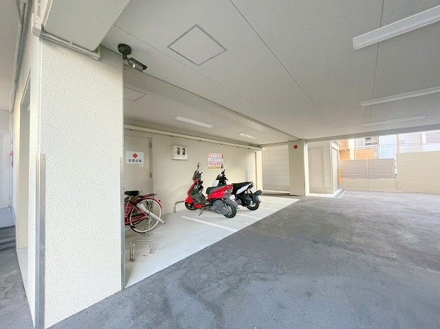 サンロイヤルハイツのロビー