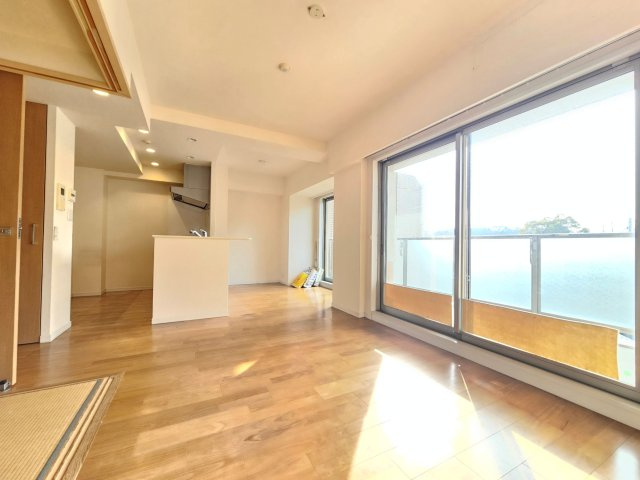 【居間・リビング】の画像