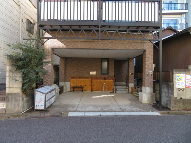 中野区東中野１丁目のビル