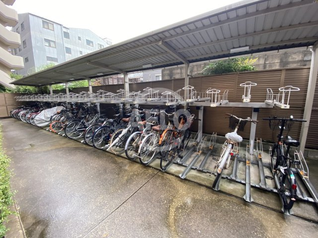 エステムコート梅田茶屋町デュアルスペースのその他共用部分|エステムコート梅田茶屋町デュアルスペース　駐輪場