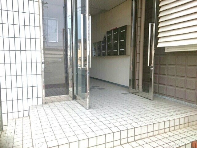 アレグレーセ千代田のエントランス